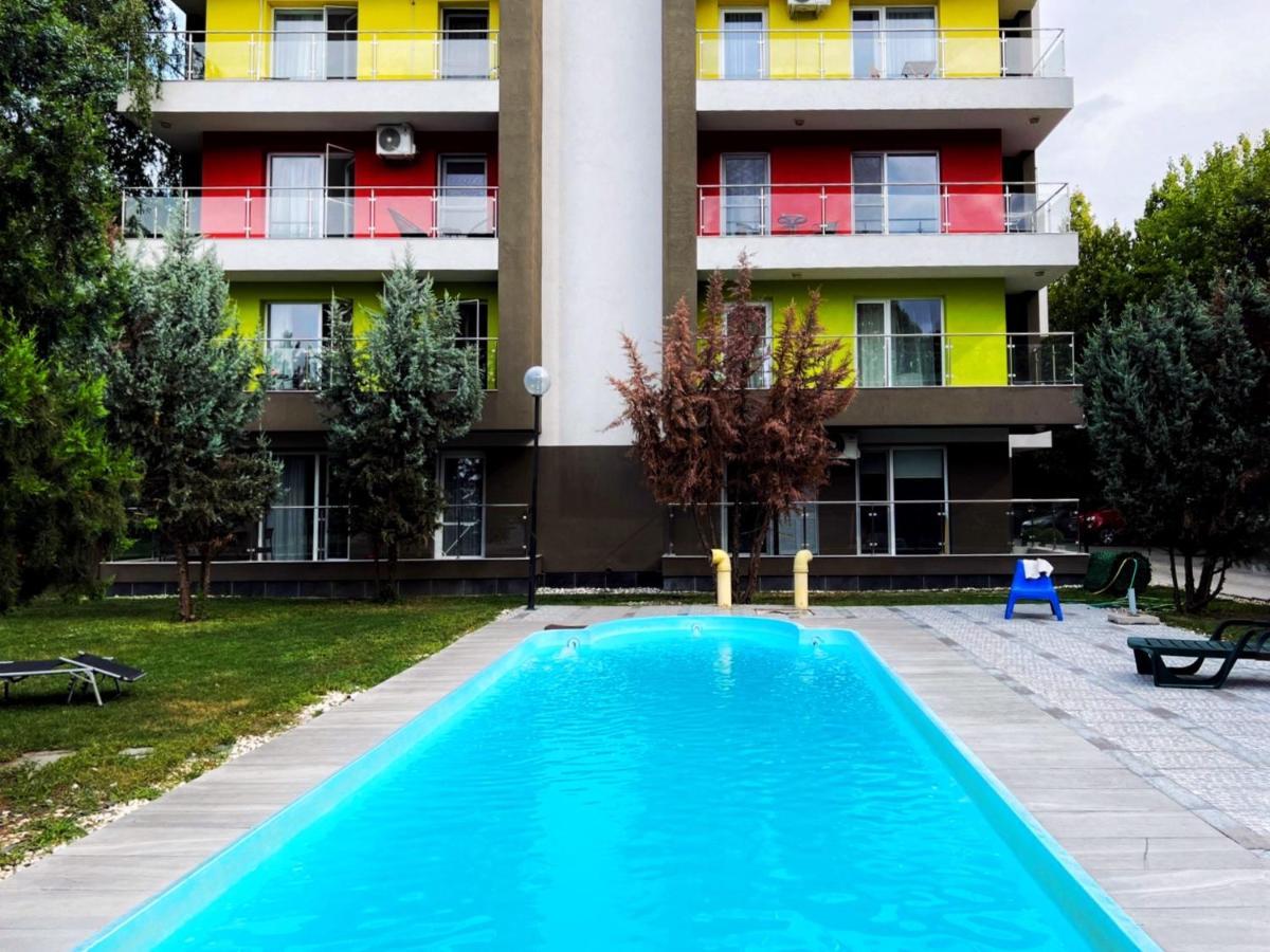 The Airport Loft Apartment Otopeni Luaran gambar