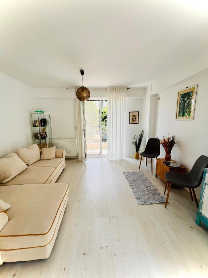 The Airport Loft Apartment Otopeni Luaran gambar
