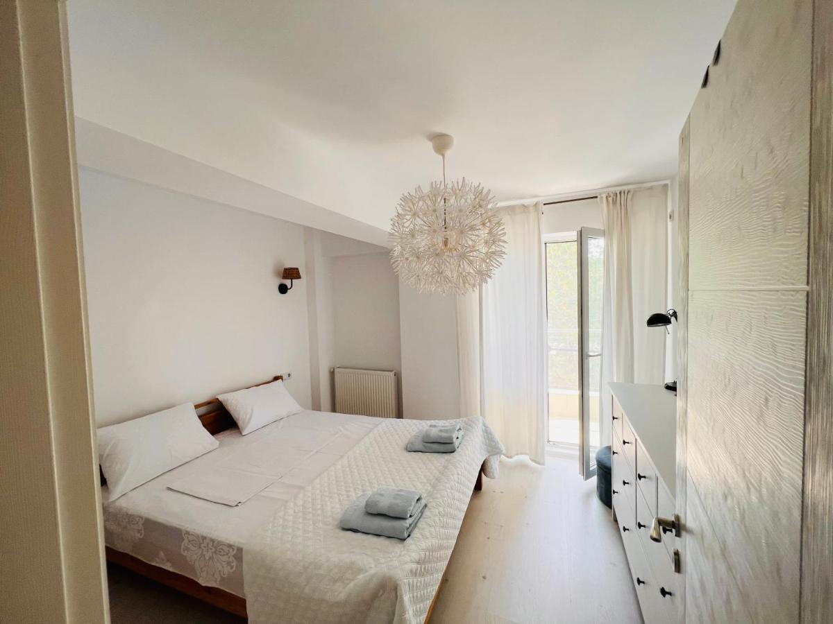The Airport Loft Apartment Otopeni Luaran gambar